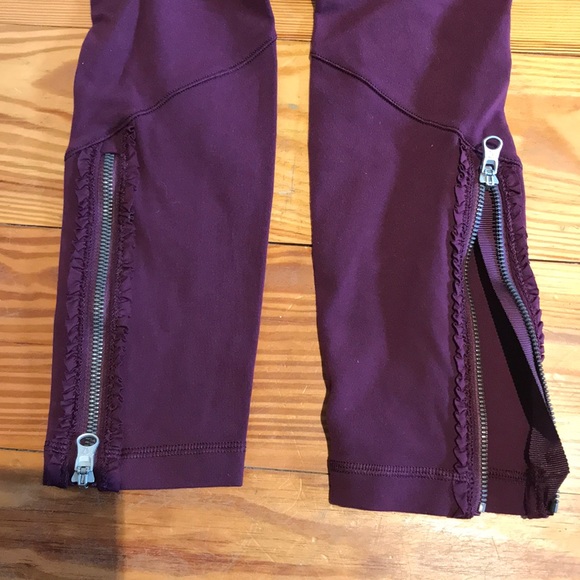 Lululemon leggings with zipper ruffle bottom - Picture 5 of 5